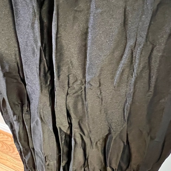 Elegant Black Halter Dress - Picture 7 of 7